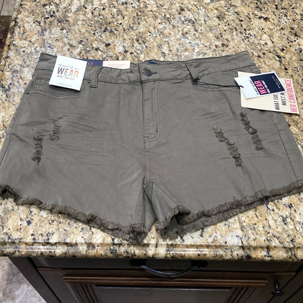 Angel Kiss Beachwear Shorts Size 17 Distressed Style NWT